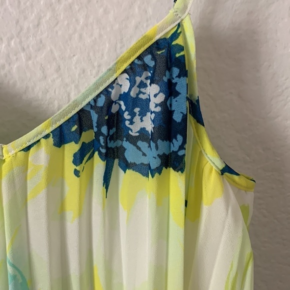 Guess Pleated Chiffon Mini Dress - Picture 7 of 10